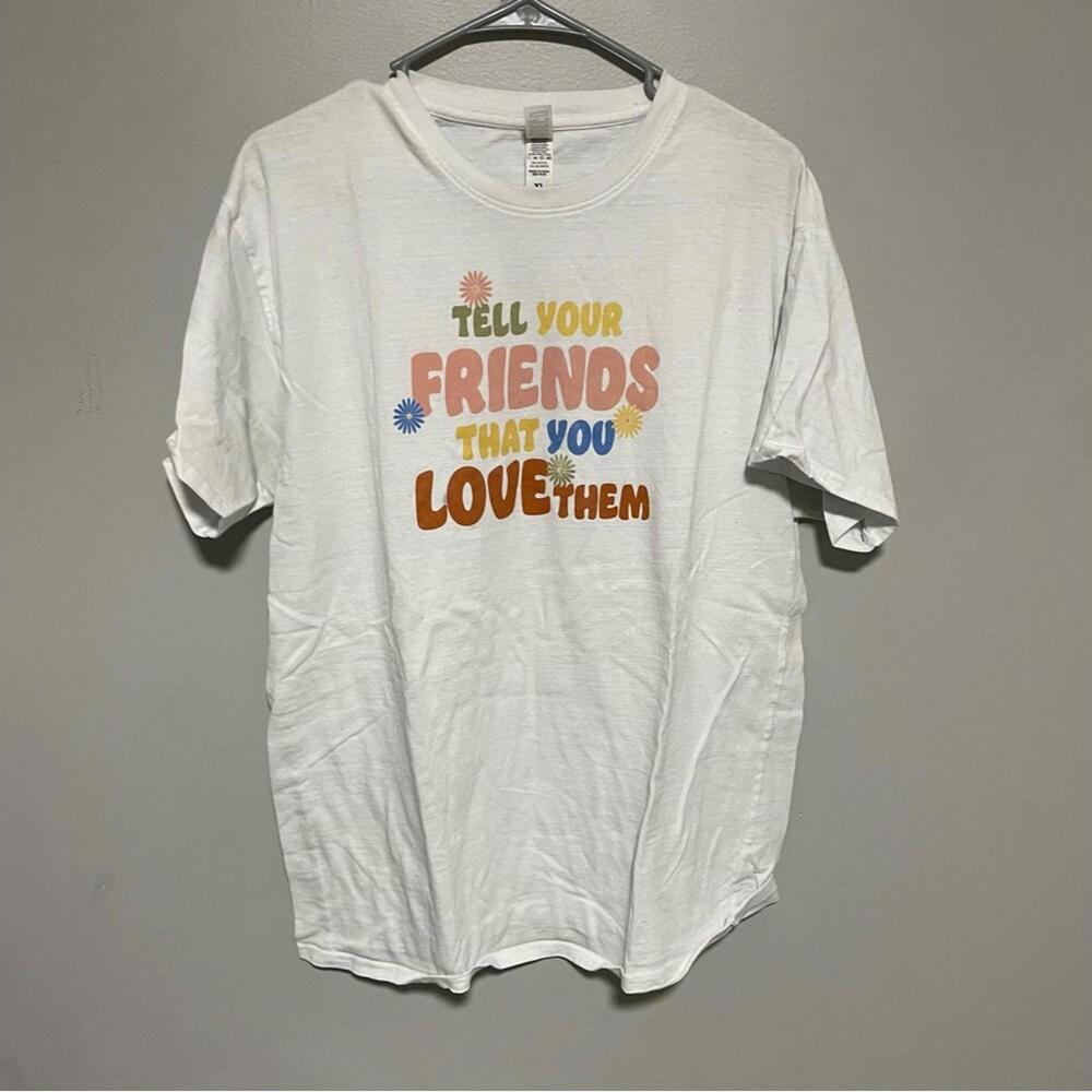 Brisco women’s White Graphic love T-Shirt with Colorful Text size XL